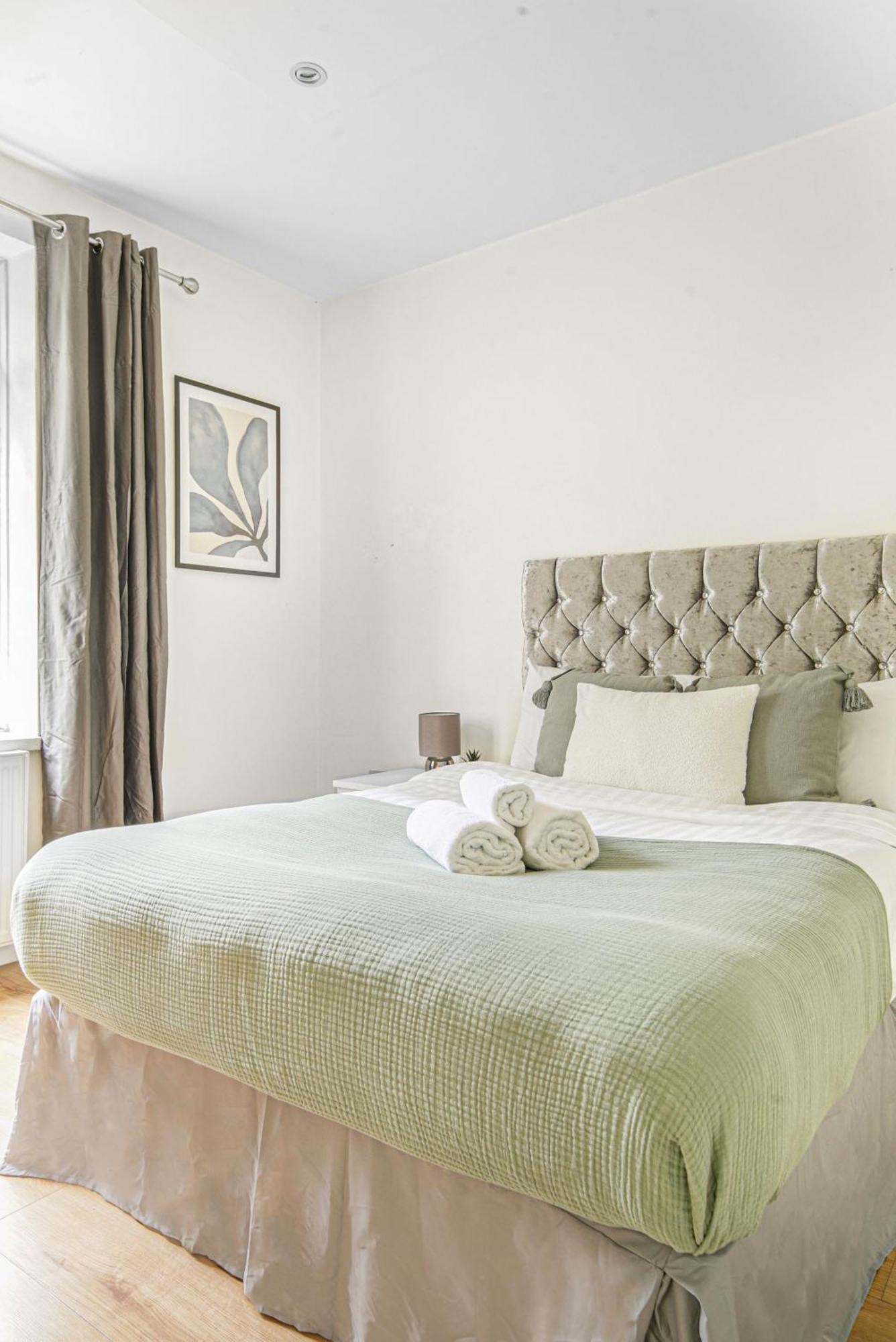 Paddington - 2Br With Balcony - Cityapartmentstay 런던 외부 사진