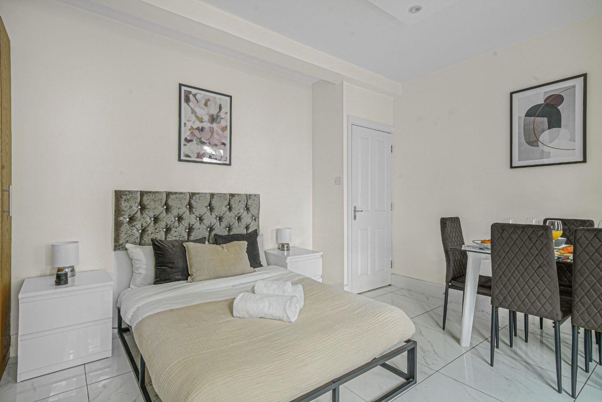 Paddington - 2Br With Balcony - Cityapartmentstay 런던 외부 사진