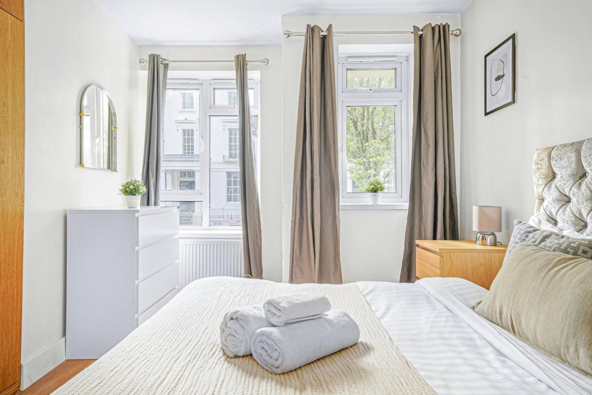 Paddington - 2Br With Balcony - Cityapartmentstay 런던 외부 사진